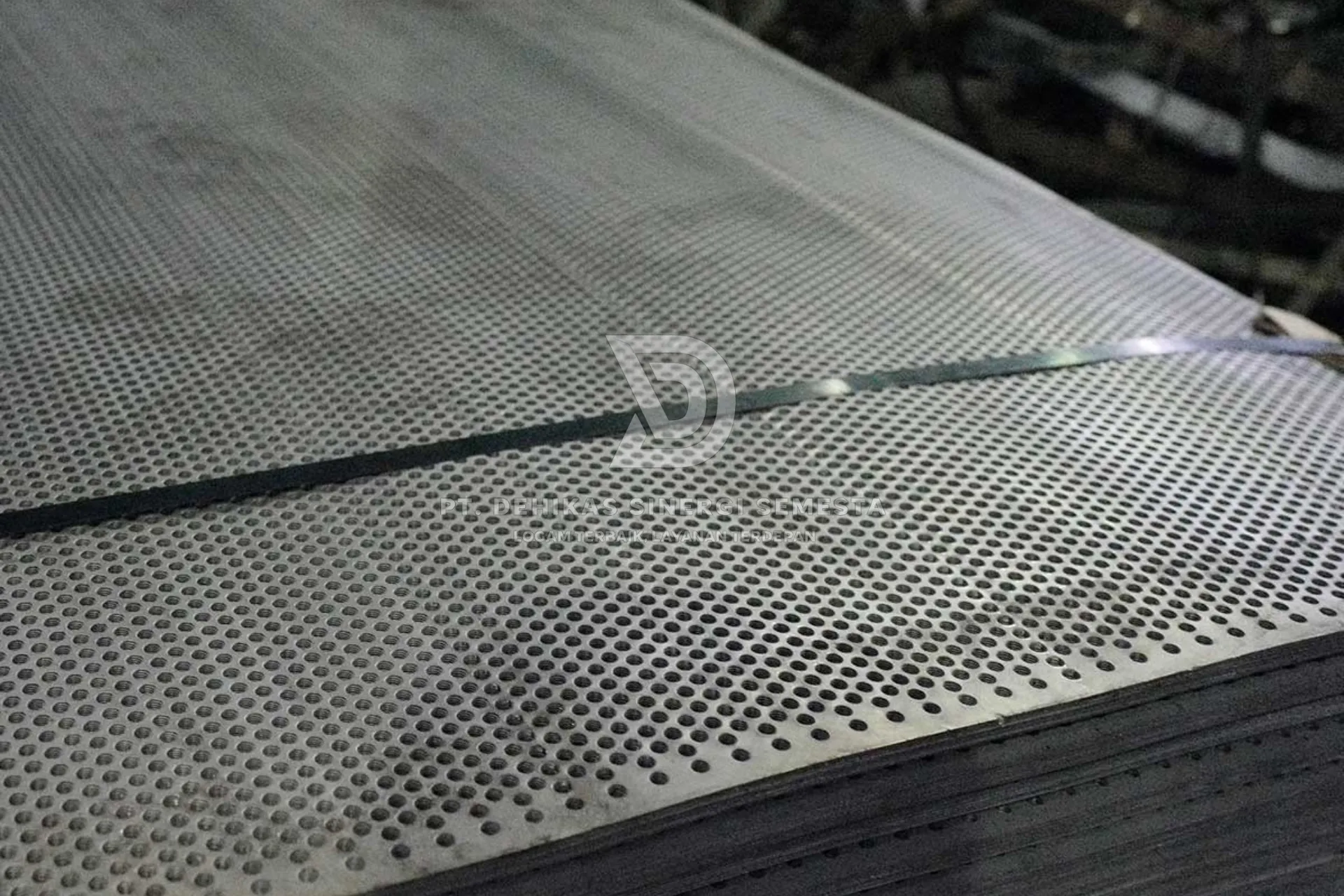 Plat Perforated